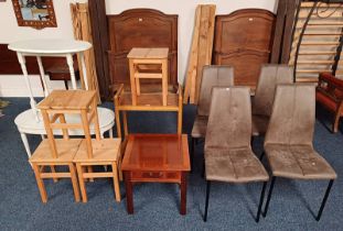 TEAK TROLLEY, 4 LEATHERETTE CHAIRS,