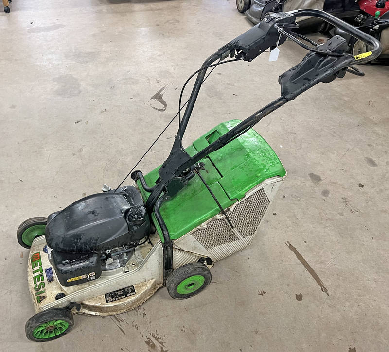 2021 18" ETESIA PRO46 PHTS WITH GRASS BOX 4.