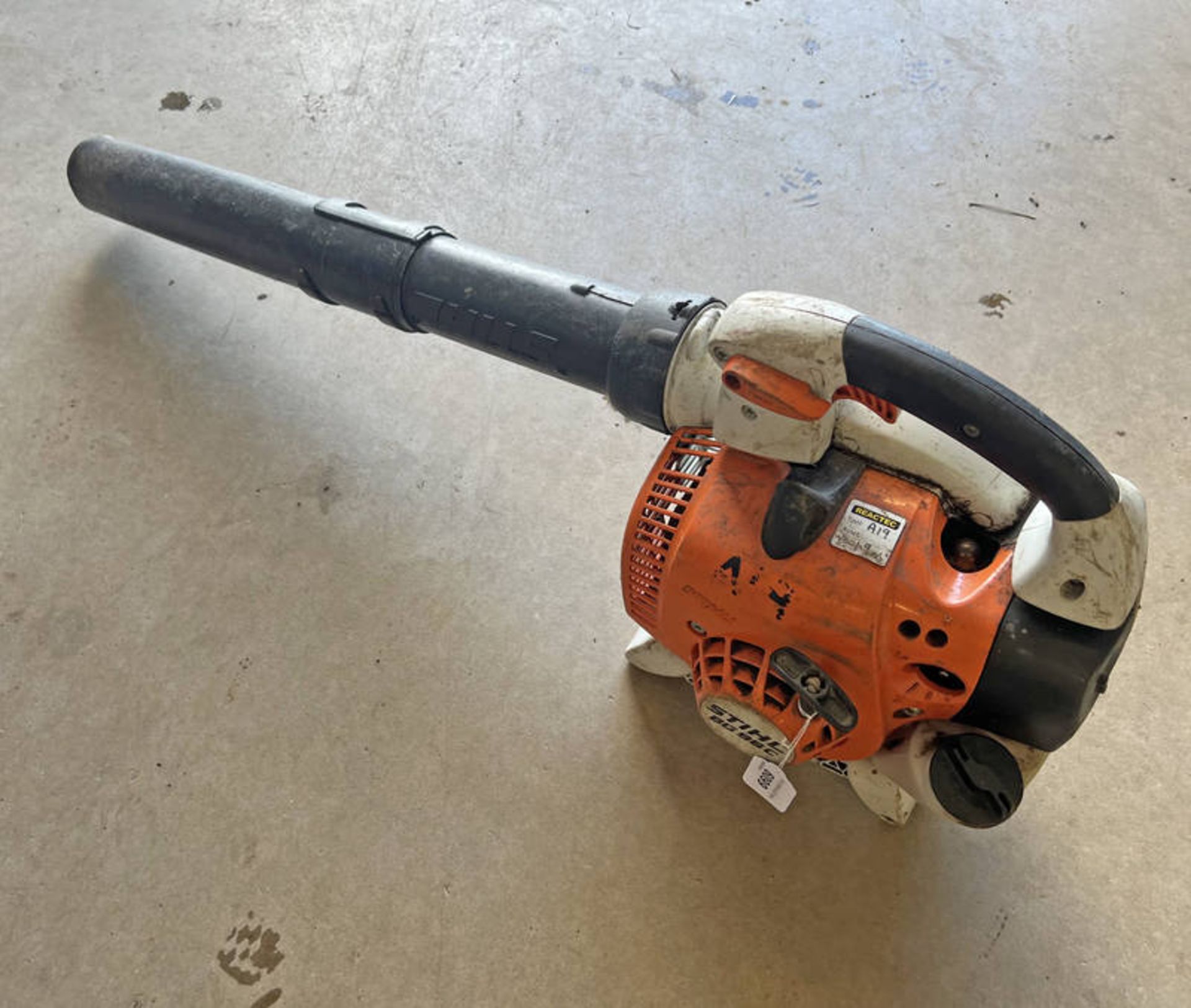 2018 STIHL HAND HELD BLOWER BG86 C-E 27CC HAND HELD LEAF BLOWER **TO BE SOLD PLUS VAT ON THE