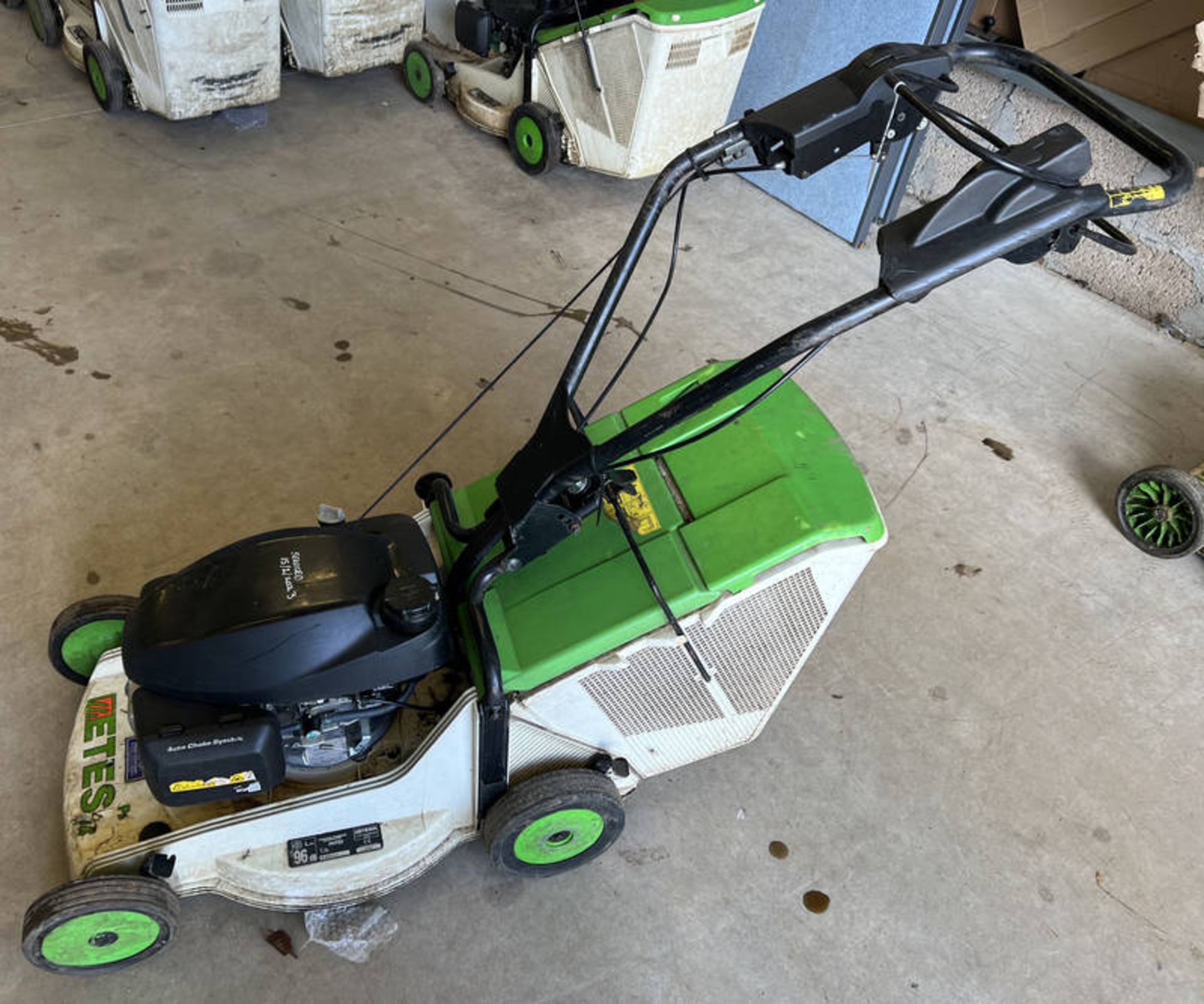 2021 18" ETESIA PRO46 PHTS WITH GRASS BOX 4.