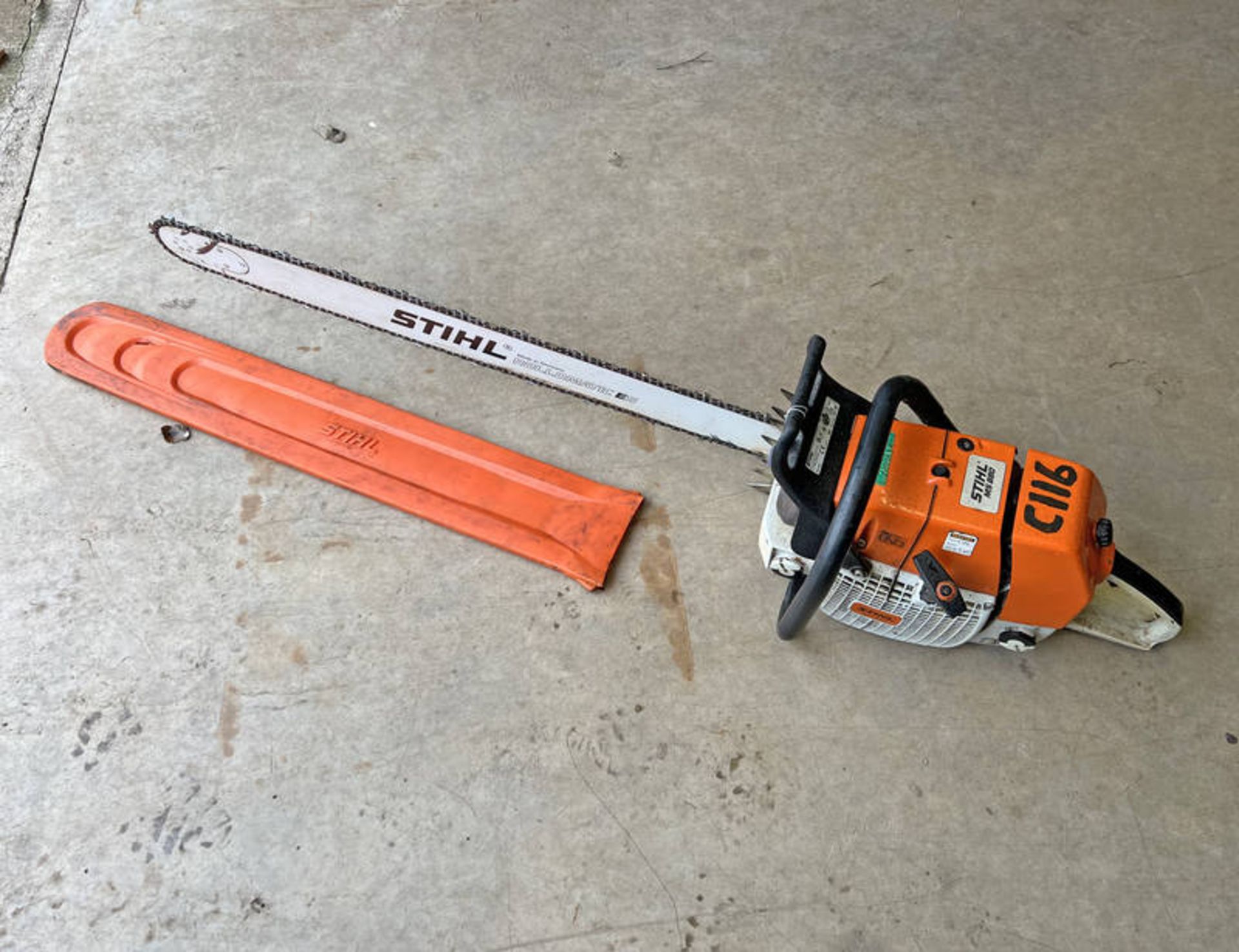 2016 STIHL 36" MS880 CHAINSAW PROFESSIONAL PETROL CHAINSAW WITH 36" BAR **TO BE SOLD PLUS VAT ON