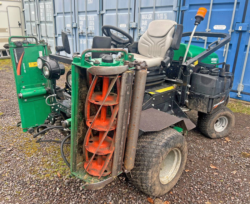 2019 RANSOMES PARKWAY 2250 (SF19 NWP) 38HP ROAD REGISTERED DIESEL THREE UNIT RIDE ON CYLINDER MOWER