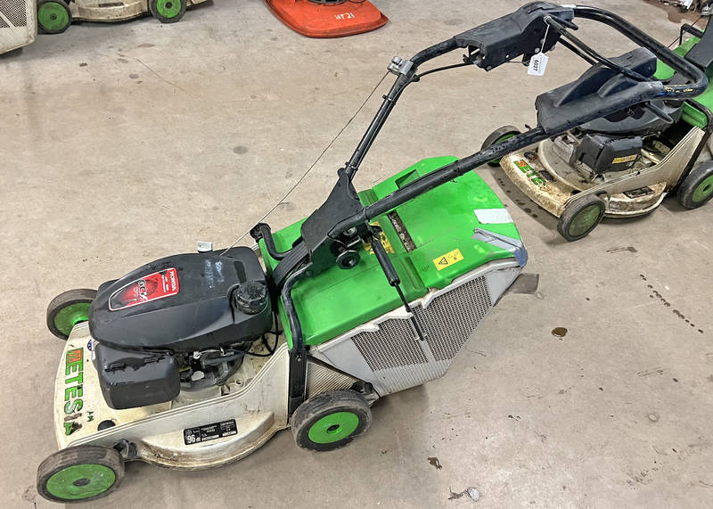 2021 18" ETESIA PRO46 PHTS WITH GRASS BOX 4.