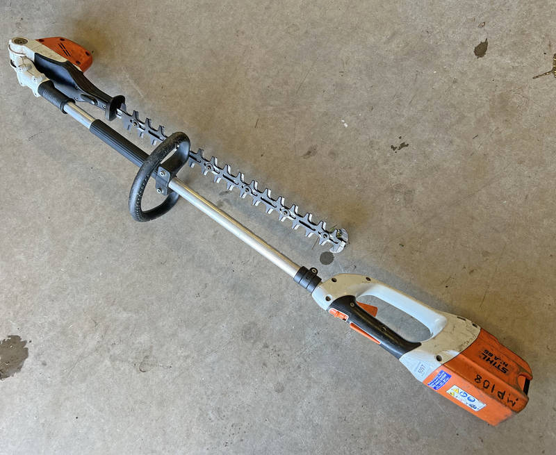 2019 STIHL HLA 65 LONG POLE HEDGER +1 BATTERY,