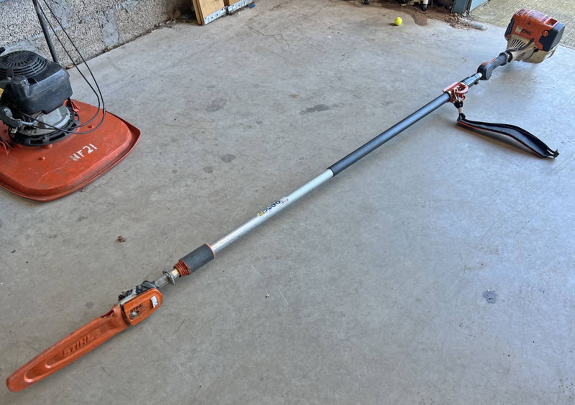 2018 STIHL HT133 EXTENDABLE POLESAW PROFESSIONAL POLE PRUNER WITH TELESCOPIC SHAFT,