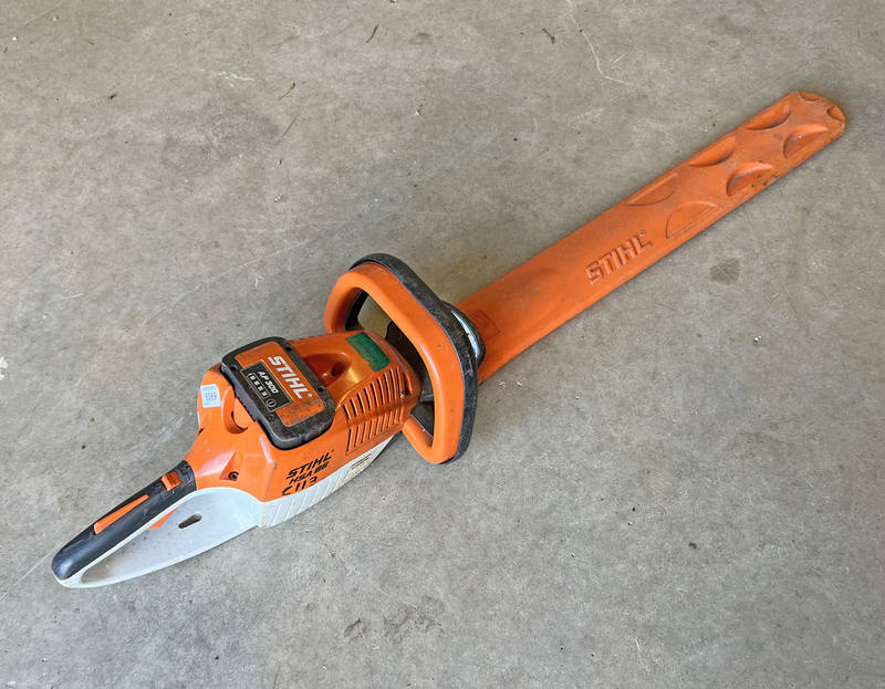 2019 STIHL HSA 86 25" HEDGECUTTER +1 BATTERY BATTERY HEDGE TRIMMER WITH 25" DOUBLE SIDED CUTTING