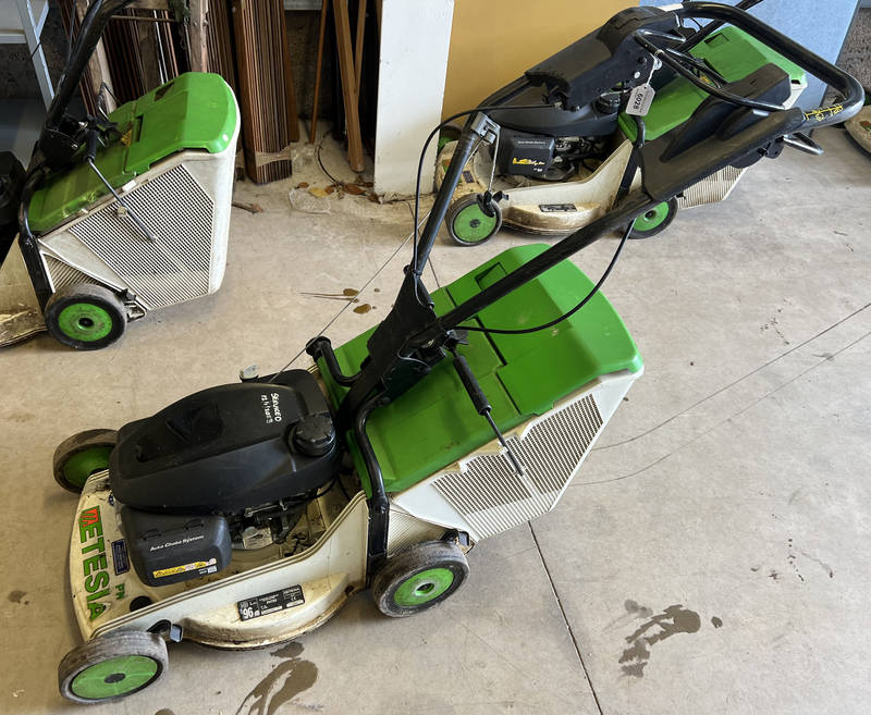 2021 18" ETESIA PRO46 PHTS WITH GRASS BOX 4.