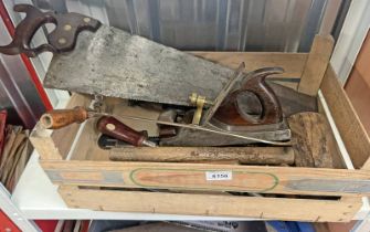 SELECTION OF VINTAGE TOOLS TO INCLUDE A PLANE, SUPERIOR SAW,