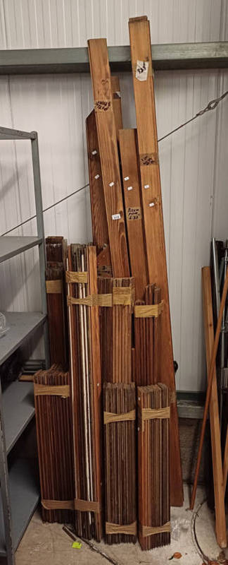 GOOD SELECTION OF PITCH PINE SKIRTING BOARDS IN VARYING SIZES