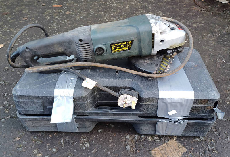 POWERCRAFT ANGLE GRINDER