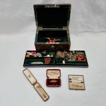 BLACK LEATHER JEWELLERY BOX & CONTENTS TO INCLUDE ENAMEL & GEM SET STICK PIN, 2 OTHERS,