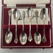 CASED SET OF 6 SILVER JAMES II PATTERN TEASPOONS BY FRANCIS HOWARD,