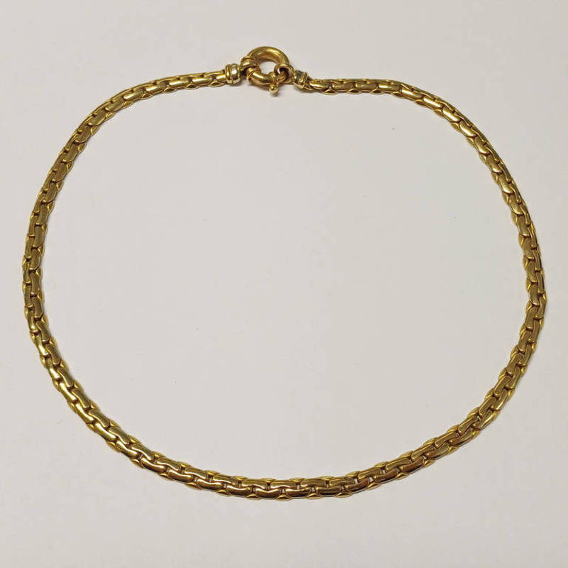 18CT GOLD FLAT LINK CHAIN NECKLACE MARKED 750 - 45 CM LONG, 24.