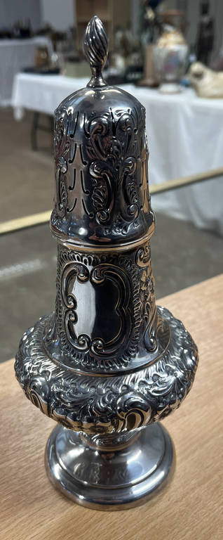 LARGE SILVER SUGAR CASTER WITH EMBOSSED DECORATION BY WILLIAM MAMMATT & SON, - Image 2 of 7