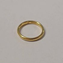 18CT GOLD WEDDING BAND - RING SIZE L, 3.