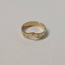 9CT GOLD CHRISTENING RING, IMPRESSED WITH BABYS FEET - RING 2.
