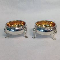 PAIR OF GEORGE III SILVER CIRCULAR SALTS WITH GILT BOWLS BY I W LONDON 1766 - 110G