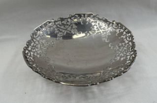 SILVER CIRCULAR DISH WITH PIERCED DECORATION BY ELKINGTON & CO BIRMINGHAM 1939 - 16.