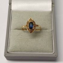 EARLY 20TH CENTURY 18CT GOLD SAPPHIRE & DIAMOND CLUSTER RING,