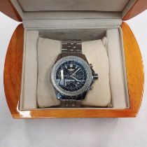 BREITLING STYLE GENTS WRISTWATCH WITH BOX Condition Report: It is not being sold as