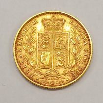 VICTORIAN 1870 YOUNG HEAD SHIELD BACK SOVEREIGN