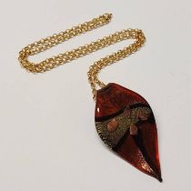 MURANO GLASS STYLE LEAF PENDANT ON A 9CT GOLD CHAIN NECKLACE - CHAIN 3.