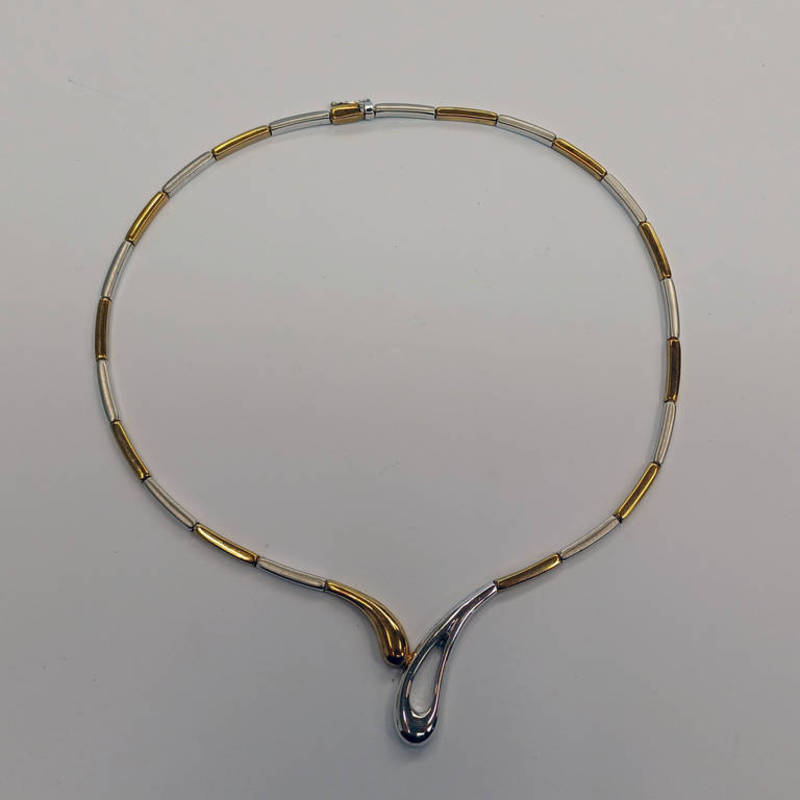 WHITE & YELLOW 9CT GOLD NECKLACE MARKED 375 - 44 CMS,