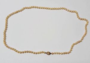 CULTURED PEARL NECKLACE ON A 9KT GOLD PEARL NECKLACE - 76 CM LONG, PEARLS 6.