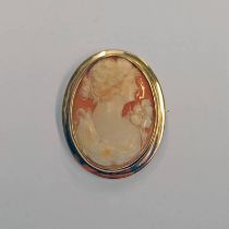 18CT GOLD OVAL CAMEO BROOCH - 4CM LONG Condition Report: Weight: 8.