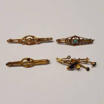 4 X 9CT GOLD BAR BROOCHES - 8.