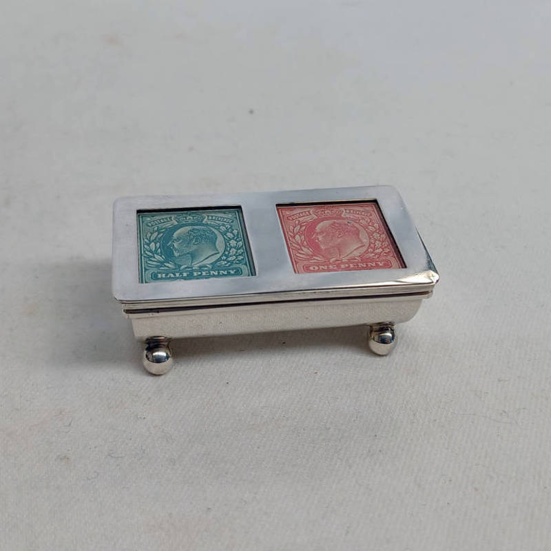 SILVER DOUBLE STAMP BOX WITH SPRING LOADED HINGED, LID ON BUN FEET, CHESTER 1906 - 5.