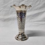 SILVER TAPERING VASE WITH BLUE GLASS LINER & PIERCED DECORATION, CHESTER 1901 - 16 CM TALL,