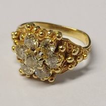 18CT GOLD DIAMOND CLUSTER RING, THE DIAMONDS VERY APPROX 1.