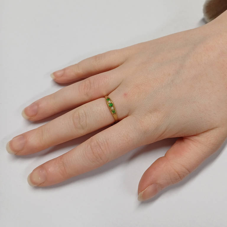 18CT GOLD 5-STONE DEMANTOID GARNET & SEED PEARL RING, BIRMINGHAM 1907, - Image 2 of 3