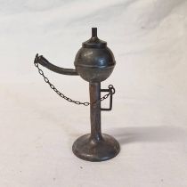 SILVER OIL LAMP, LONDON 1909 - 11 CM TALL Condition Report: Age related marks,