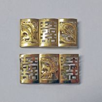 2 YELLOW METAL BROOCHES WITH ORIENTAL DRAGON DECORATIVE TESTS AS 18CT GOLD, TOTAL WEIGHT 21.