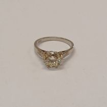 18CT GOLD DIAMOND SINGLE STONE RING, THE BRILLIANT CUT DIAMOND APPROX 1.