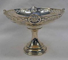 SILVER PEDESTAL DISH WITH PIERCED BORDER BY WALKER & HALL SHEFFIELD 1927 - 9CM TALL,