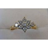 18CT GOLD DIAMOND CLUSTER RING, APPROX. 0.