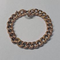 9CT GOLD CURB LINK BRACELET WITH ENGRAVED DECORATION, LENGTH 18.5CM, WEIGHT 15.