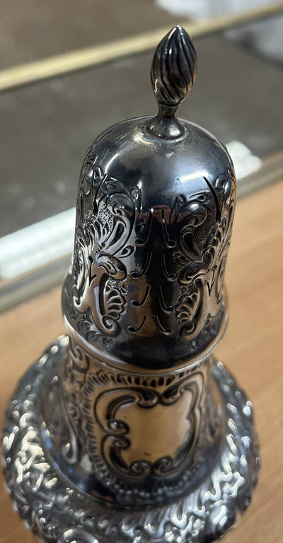 LARGE SILVER SUGAR CASTER WITH EMBOSSED DECORATION BY WILLIAM MAMMATT & SON, - Image 4 of 7