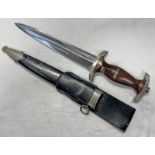 WW2 GERMAN THIRD REICH SA DAGGER WITH 22CM LONG DOUBLE EDGED UNMARKED BLADE, CHARACTERISTIC HILT,