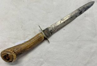 SHEFFIELD MADE (FROG TM) STAG ANTLER HILTED FIGHTING KNIFE WITH FAIRBAIRN SYKES STYLE 17.