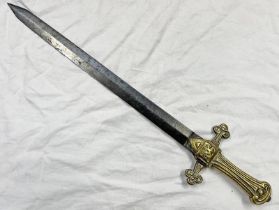VICTORIAN 1856 PATTERN MK1 DRUMMERS SWORD WITH 48CM LONG STRAIGHT DOUBLE EDGED SWORD,