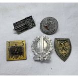 5 THIRD REICH STYLE TINNIES / BADGES TO INCLUDE SA GRUPPE HOCHSTAND SPORTS COMPETITION BADGE,