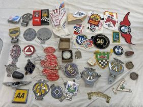 SELECTION OF AUTOMOTIVE RELATED BADGES, PATCHES, ETC TO INCLUDE SHELL MEX BRASS CAP,