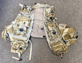 TACTICAL VEST IN DESERT CAMO