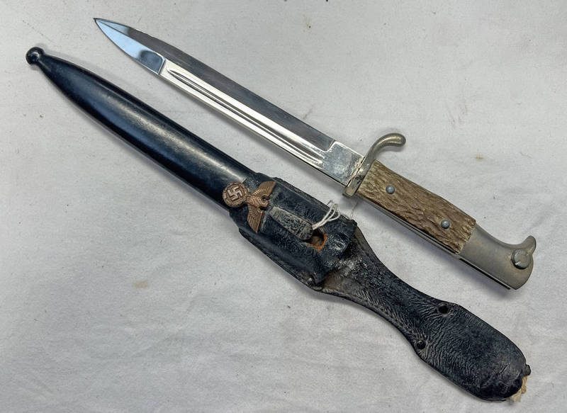 WW2 GERMAN K98 STAG GRIPPED DRESS BAYONET WITH 19.