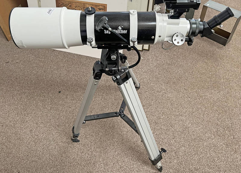 SKY WATCHER TELESCOPE ON TRIPOD Condition Report: Sold as seen without guarantee.