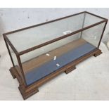 GLAZED MAHOGANY TABLE TOP DISPLAY CASE 57 X 21 CM